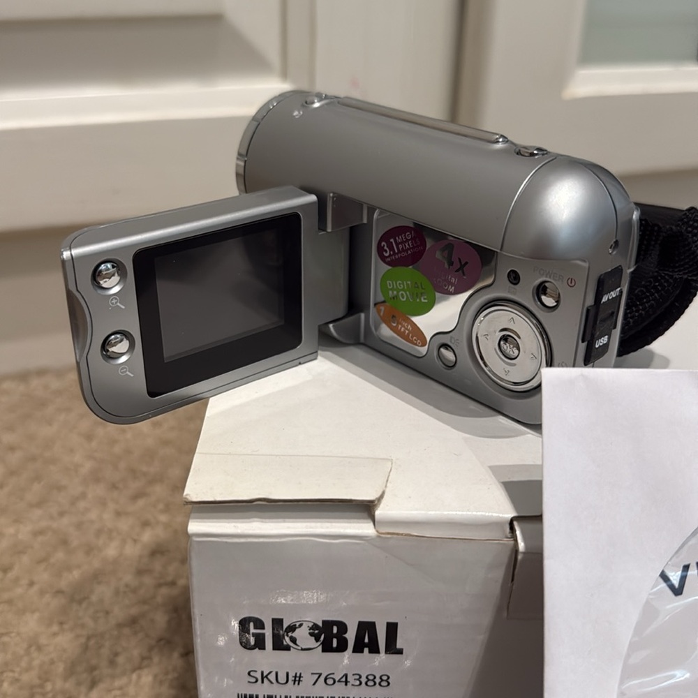 ☀️3/$15 NEW Global MP Digital Video Camera with 4X Zoom + Accessories - Picture 6 of 8